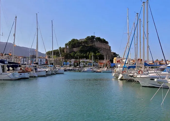 Sea View Penthouse Denia, Elegance アパート