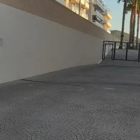 Sea View Penthouse Denia, Elegance Апартаменты Дения